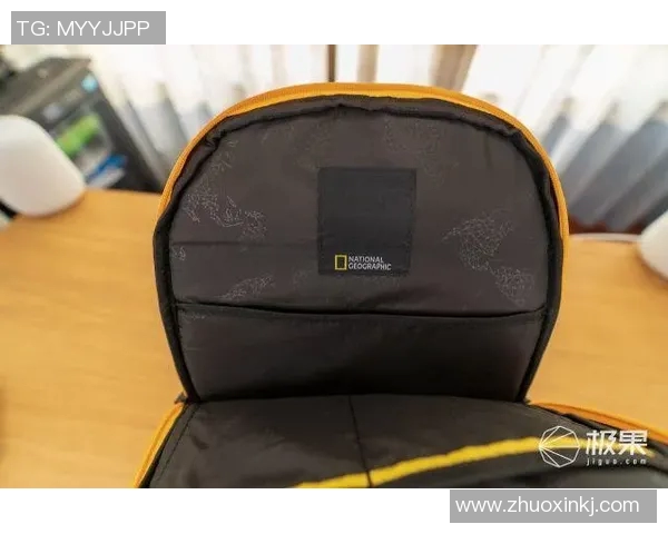 围绕足球明星周边商品打造粉丝必备的潮流收藏与时尚体验 围绕足球明星周边商品打造粉丝必备的潮流收藏与时尚体验